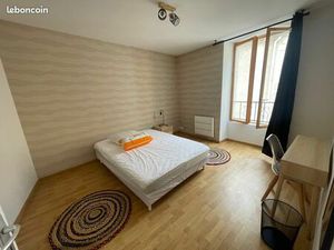Maison de ville / chambre dispo