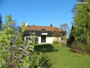 Maison 1 pièce 240 m²