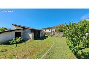 Maison 9 pièces 237 m²