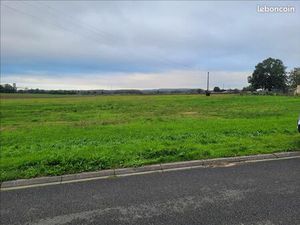 Terrain 3 338 m² La Celle Saint Avant