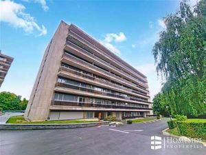 Superbe appart. +/-105m² de 3CH + TERRASSE + POSS. GARAGE!!