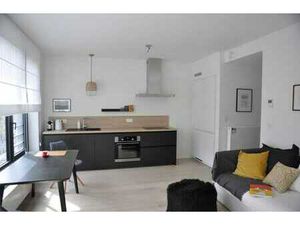 Joli et lumineux studio