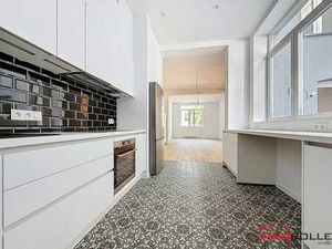 Colzas/Saint-Julien - maison 6 chambres + jardin + cour