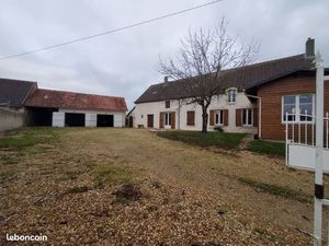 Longère 7 pièces 145 m²