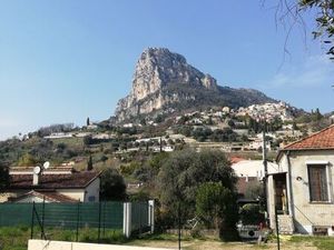 Saint-Jeannet (Le Peyron) – Terrain plat 733 m² viabilisé + Permis maison 128 m² + piscine