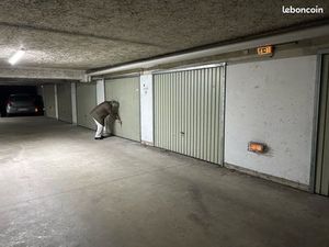Box fermé dans une résidence privée - Annecy Centre