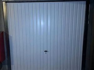 Garage à vendre