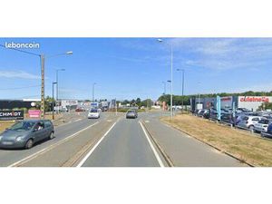 Local 300 m² Saint-Quay-Perros