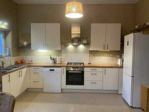 Maison familiale + appartement indépendant et jardin