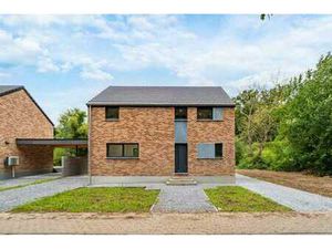 maison neuve sur 23 55 ares avec carport