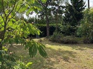 Terrain constructible 990 m² viabilisé – Villacerf