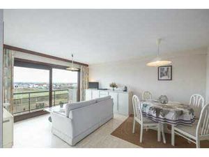 Appartement ensoleillé avec parking privé