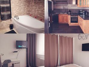 T4 pied du métro ligne A Arènes