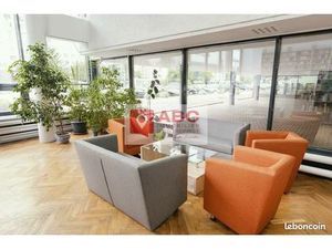 Bureaux 65 m²