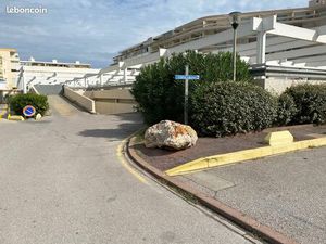 Loue garage boxe en sous sol securise canet sud