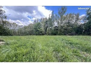 Terrain 3 300 m² Lasserre Pradere