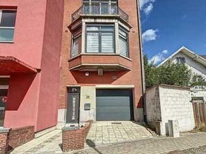 ELEGANTE MAISON BOURGEOISE - GARAGE - 3 CHAMBRES - JARDIN