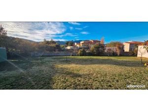 Terrain plat viabilisé vue dégagée sur le Canigou■465m²■Prix à discuter après visite