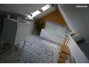 Studio de charme – Tours Centre – Quartier des Halles (Dernier étage)