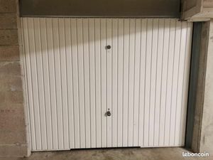 Garage/box 20 m² Saint Jean De La Ruelle