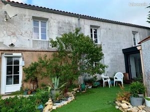 30 mn de LA ROCHELLE ET NIORT - MARAIS POITEVIN