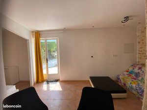 A l’année : Maisonnette dans parc : eau/chauffage/elec/clim inclus