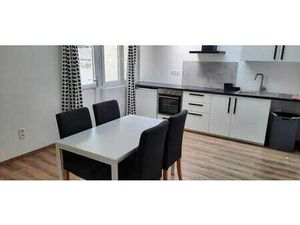 Appartement studio meublé en rez-de jardin