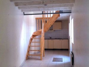 Loue maison individuelle proche commerces  écoles  bus