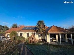 Maison 4 faces de plain pied 10 pièces 171 m²