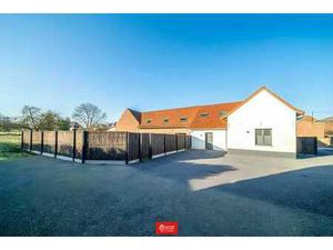 MAISON RENOVEE A KAIN.