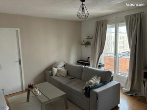 Dans une résidence sécurisée & calme