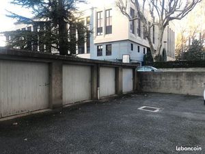 Loue Garage MONTELIMAR - Avenue d' AYGU