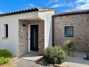 Maison à proximité de la plage Sauveterre et forêt