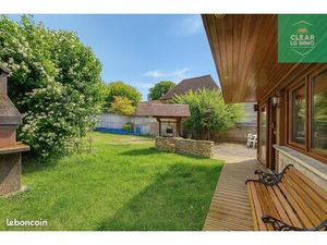 Maison 7 pièces 270 m²