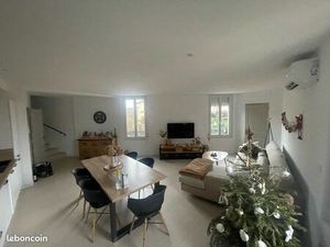 Maison de village 2 faces