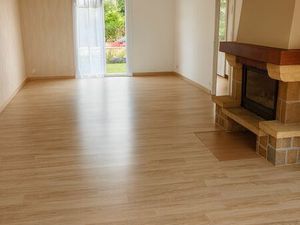 Maison 93m2 / 3 chambres / Proche toutes commodités dans village recherché / 145.000 euros