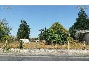 Terrain constructible 820m2 centre ville St Aigulin