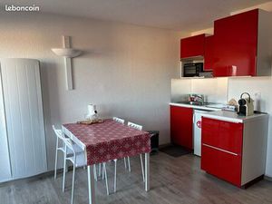 Studio rénové. La croix Margot