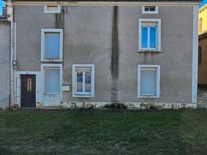 Maison avec grand terrain