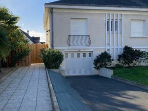 Maison familiale avec piscine et sous-sol aménagé – quartier Madeleine -Saint-Léonard- Jus