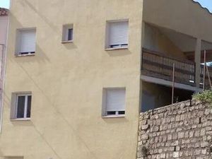 Maison avec garage et 2 terrasses couvertes