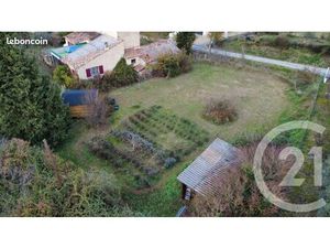 Terrain 1 300 m² Trets