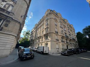 Location Bureau individuel meublé – Calme absolu & Environnement Professionnel Premium – P