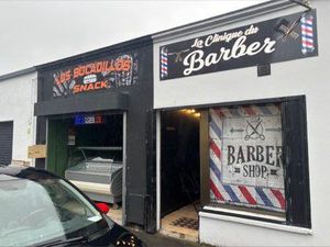 A Vendre locaux commerciaux louée