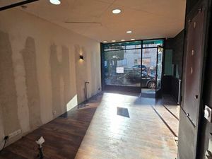 Local -23 m2 - hyper centre