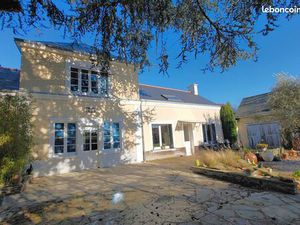 Propriété 5 pièces 140 m²