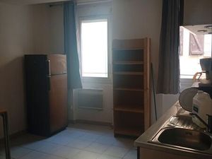 Grand studio meublé