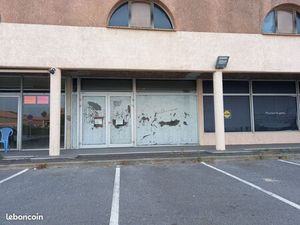 Local commercial 55 m² tous commerces ancien Lidl