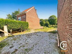 Terrain à bâtir de +/- 9ares11ca avec permis de bâtir