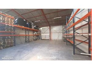 Local industriel 100 m²